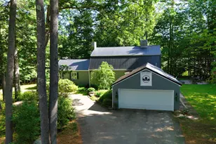 11 Robin Acres Dr, Wolfeboro, NH 03894 - Photo 2
