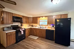 147 S Lunenburg Rd, Lunenburg,  05906 - Photo 14