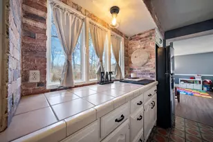 66 Old Derry Rd, Londonderry, NH 03053 - Photo 8