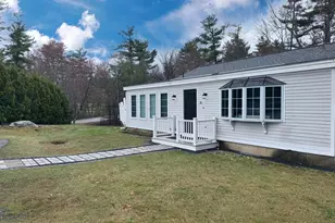 66 Litchfield Rd, Londonderry, NH 03053 - Photo 2