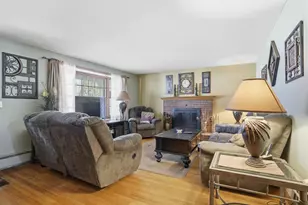 18 Cottonwood Dr, Hudson, NH 03051 - Photo 6