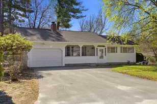 18 Cottonwood Dr, Hudson, NH 03051 - Photo 2
