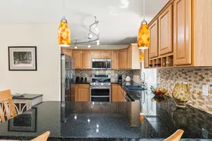 8 Flag Ct, Auburn, NH 03032 - Photo 12