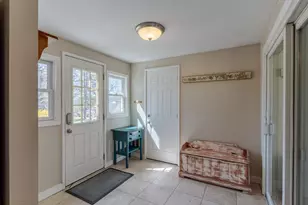 49 Glenwood Ave, Dover, NH 03820 - Photo 4