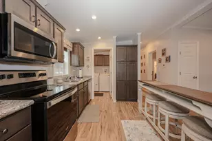 11 Hagop Rd, Salem, NH 03073 - Photo 6