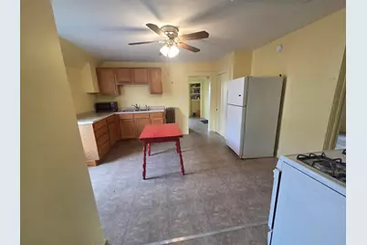 427 Wilson Street, Manchester, NH 03103 - Photo 14