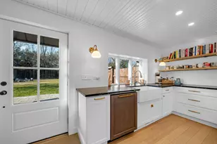 54 Middle Rd, Brentwood, NH 03833 - Photo 4