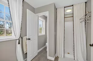 6 Pond St, Newton, NH 03858 - Photo 16
