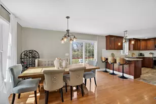 6 Pond St, Newton, NH 03858 - Photo 8