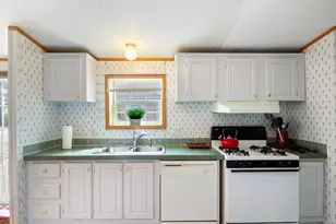 29 Edge O Lk Dr, Tuftonboro, NH 03853 - Photo 10