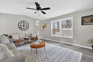 41 Monroe Ave, Allenstown, NH 03275 - Photo 4