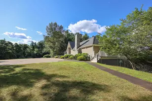 38 Winterwood Dr, Londonderry, NH 03053 - Photo 52
