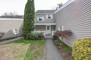 38 Winterwood Dr, Londonderry, NH 03053 - Photo 4