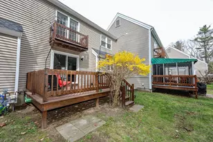 38 Winterwood Dr, Londonderry, NH 03053 - Photo 10