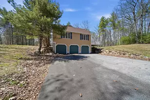 160 Copp Dr, Fremont, NH 03044 - Photo 2