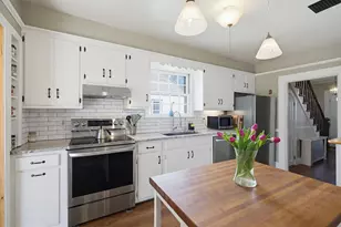 36 Washington St, Exeter, NH 03833 - Photo 4