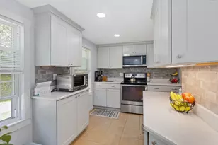 4 Governor Square, Peterborough, NH 03458 - Photo 6