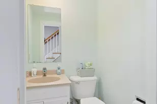 4 Governor Square, Peterborough, NH 03458 - Photo 12