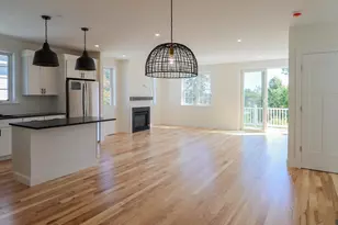 31 Eden Ln, Portsmouth, NH 03801 - Photo 4