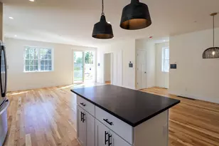 31 Eden Ln, Portsmouth, NH 03801 - Photo 8