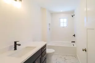 31 Eden Ln, Portsmouth, NH 03801 - Photo 1
