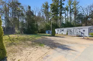 22 Brook Cir, Loudon, NH 03307 - Photo 8