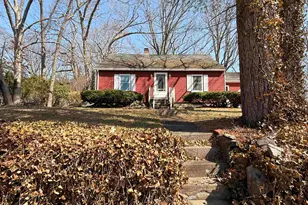 65 McKinley Rd, Portsmouth, NH 03801 - Photo 1