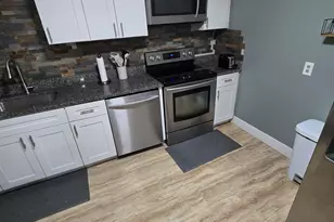 3 Pembroke Dr, Derry, NH 03038 - Photo 6