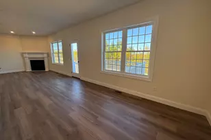 92 Lantern Dr, Sandown, NH 03873 - Photo 6