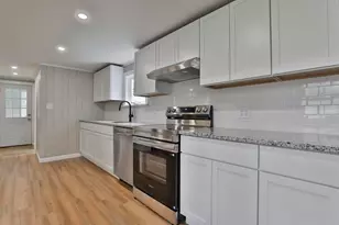 17 Derry Rd, Chester, NH 03036 - Photo 2