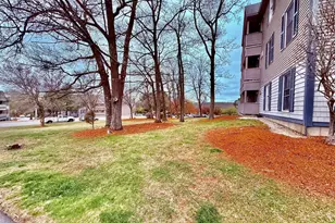 122 Eastern Ave, Manchester, NH 03104 - Photo 2