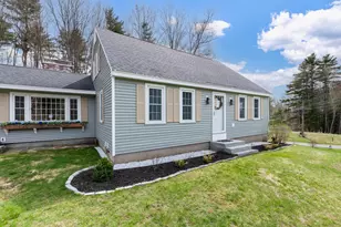 32 Cyrus Ln, Gilford, NH 03249 - Photo 2