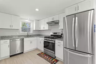 71 Franklin St, Derry, NH 03038 - Photo 10