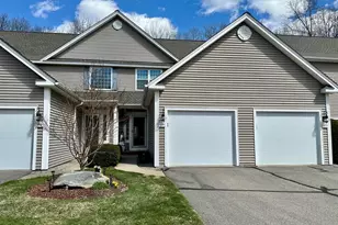 19 Evening Star Ln, Bedford, NH 03110 - Photo 4