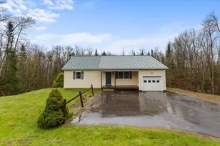 91 Oak Ridge Rd, Bethlehem, NH 03574 - Photo 1