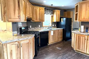 15 Agent Rd, Raymond, NH 03077 - Photo 6