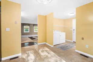 129 Cambridge Rd, Bedford, NH 03110 - Photo 18