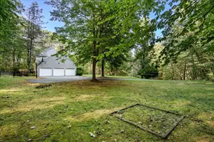 129 Cambridge Rd, Bedford, NH 03110 - Photo 10