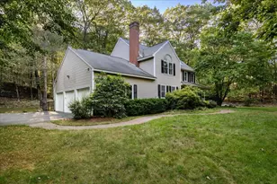 129 Cambridge Rd, Bedford, NH 03110 - Photo 4