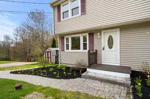 151 Rockingham Rd, Derry, NH 03038 - Photo 2