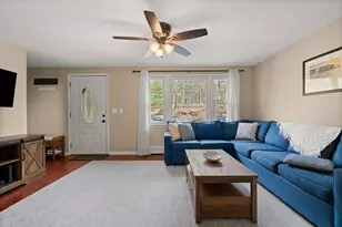 151 Rockingham Rd, Derry, NH 03038 - Photo 4