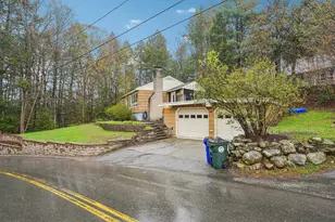 23 Pineridge St, Goffstown, NH 03045 - Photo 2