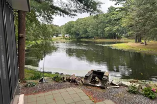 24 Amy Ln, Hampstead, NH 03841 - Photo 2