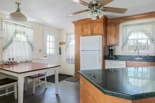 10 Cambridge Rd, Nashua, NH 03062 - Photo 4