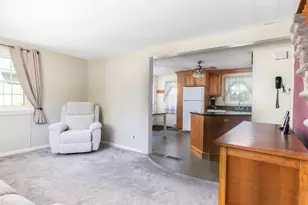 10 Cambridge Rd, Nashua, NH 03062 - Photo 6