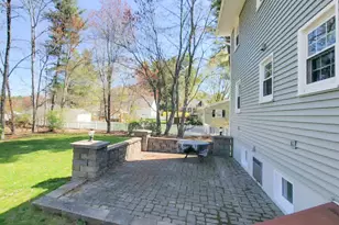 10 Cambridge Rd, Nashua, NH 03062 - Photo 20
