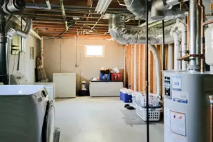 10 Cambridge Rd, Nashua, NH 03062 - Photo 18