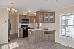 13 Brookwood Dr, Salem, NH 03079 - Photo 4