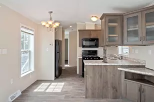 13 Brookwood Dr, Salem, NH 03079 - Photo 8