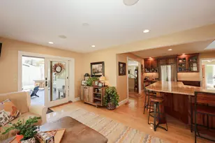 2605 Elm St, Manchester, NH 03104 - Photo 12